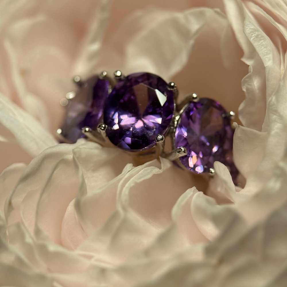 Amethyst Ring- 5 stone graduated